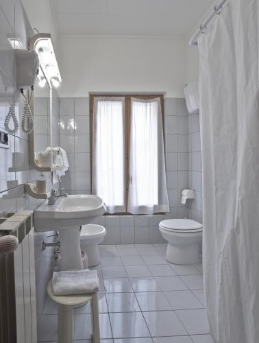 Hotel Valentini Inn Foligno Extérieur photo